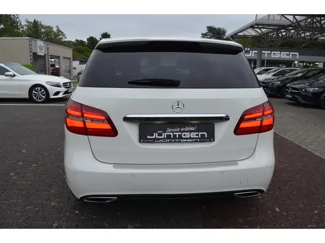 Mercedes-Benz B 200