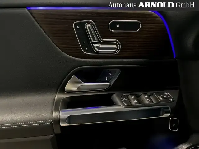 Mercedes-Benz EQB 300