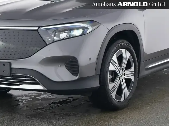 Mercedes-Benz EQB 300