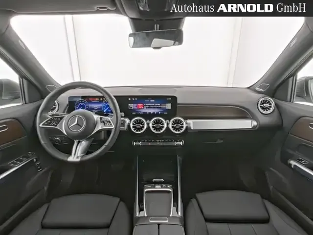 Mercedes-Benz EQB 300