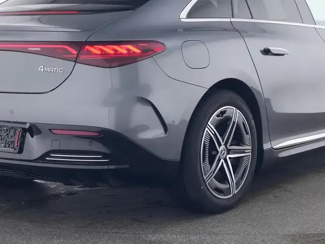 Mercedes-Benz EQE 500