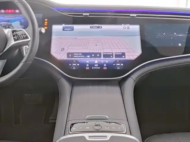 Mercedes-Benz EQE 500