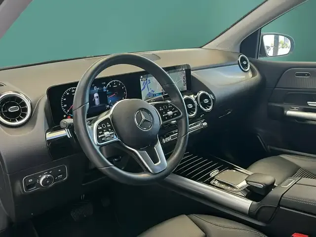 Mercedes-Benz B 200