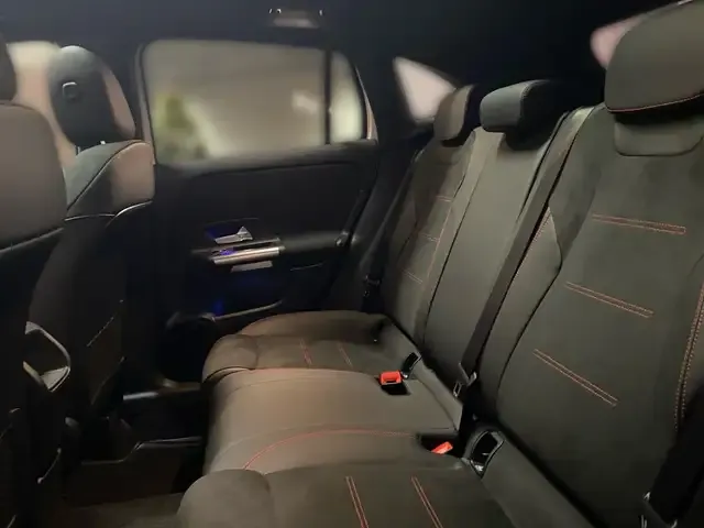 Mercedes-Benz GLA 220