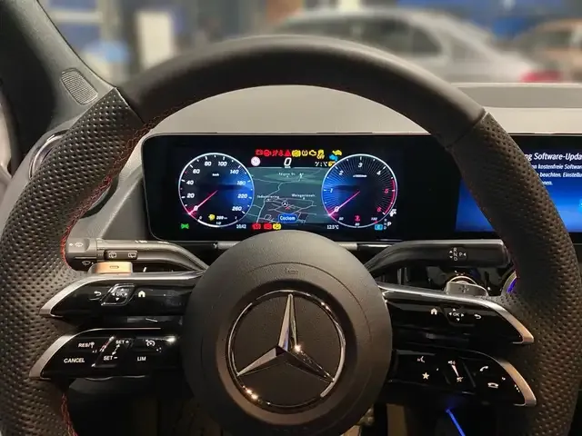 Mercedes-Benz GLA 220