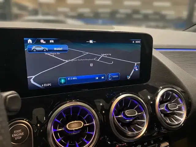 Mercedes-Benz GLA 220