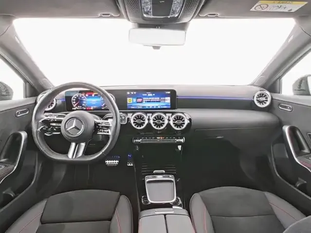 Mercedes-Benz EQA 300