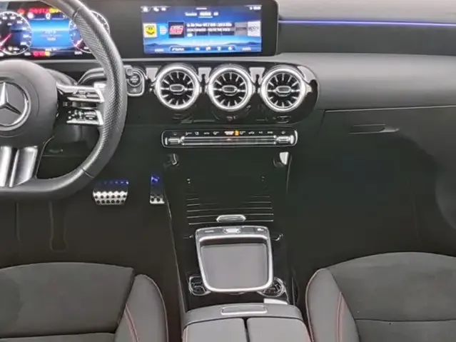 Mercedes-Benz EQA 300