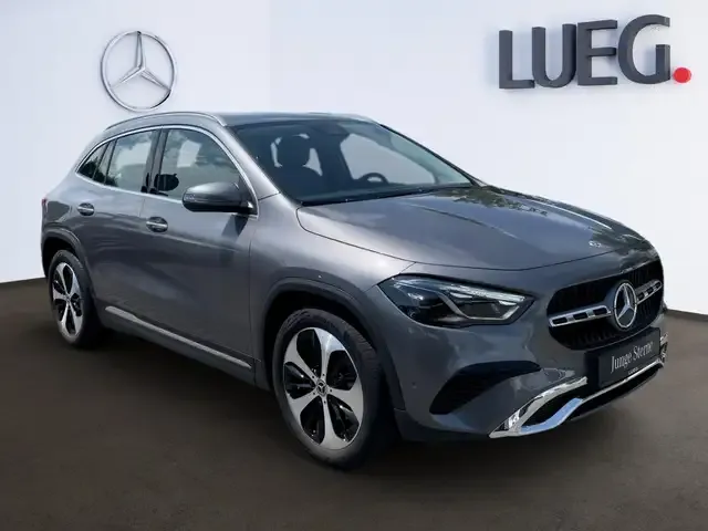 Mercedes-Benz GLA 200