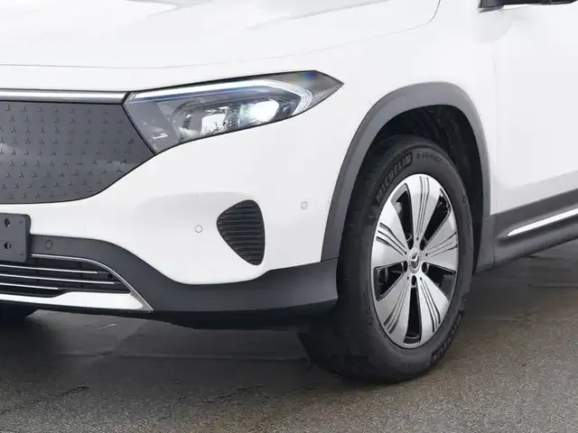 Mercedes-Benz EQB 250