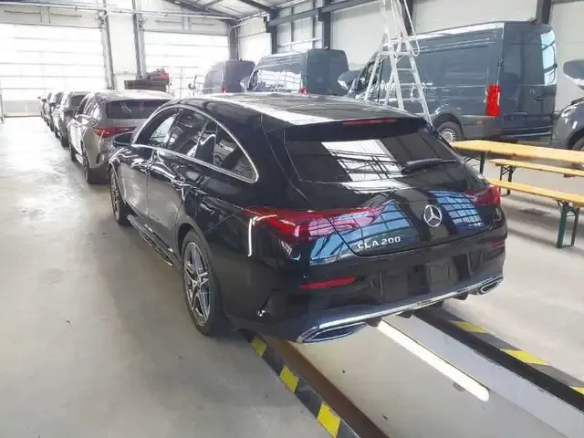 Mercedes-Benz CLA 200