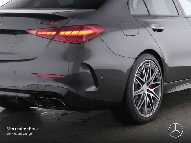 Mercedes-Benz C 63 AMG
