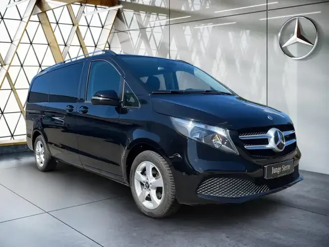 Mercedes-Benz V 220