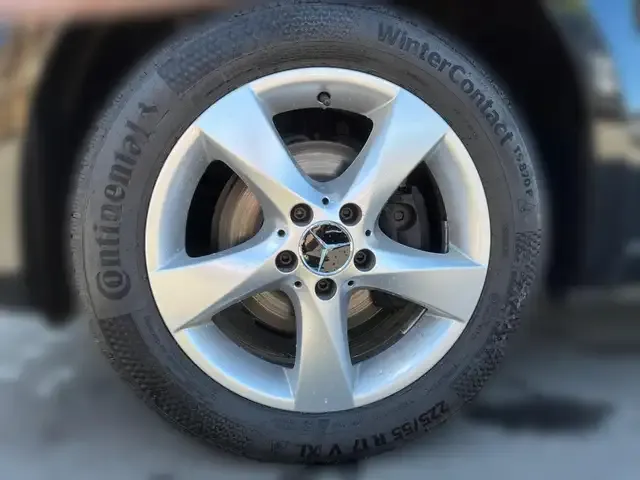 Mercedes-Benz V 220