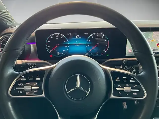 Mercedes-Benz CLA 180