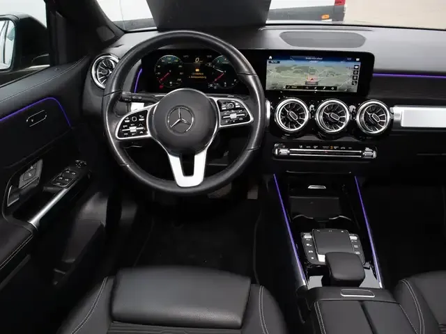 Mercedes-Benz GLB 200