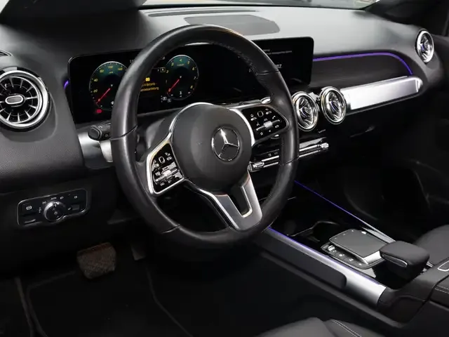 Mercedes-Benz GLB 200