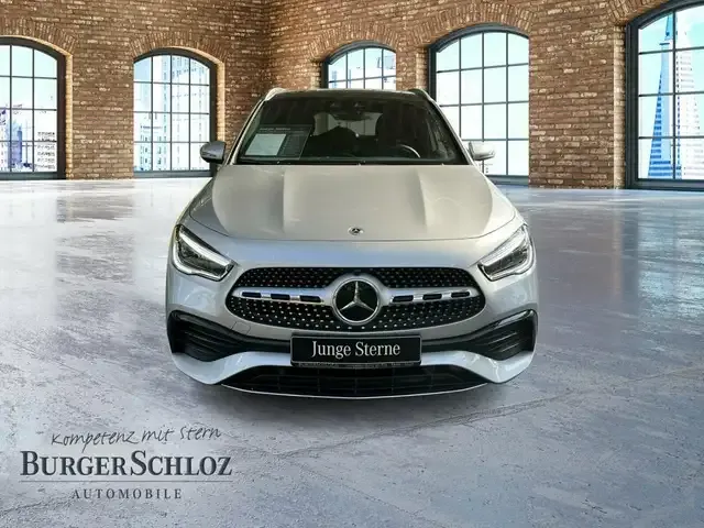 Mercedes-Benz GLA 250
