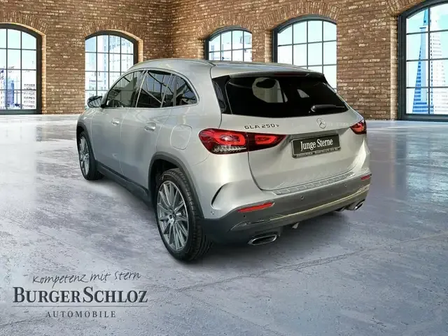 Mercedes-Benz GLA 250
