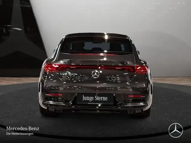 Mercedes-Benz EQE 350