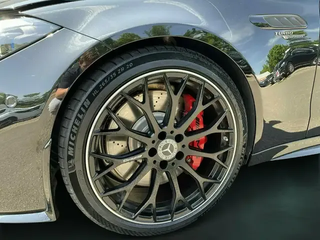 Mercedes-Benz C 63 AMG