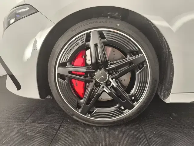 Mercedes-Benz A 35 AMG