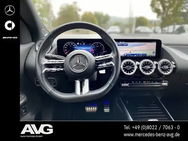 Mercedes-Benz GLA 220