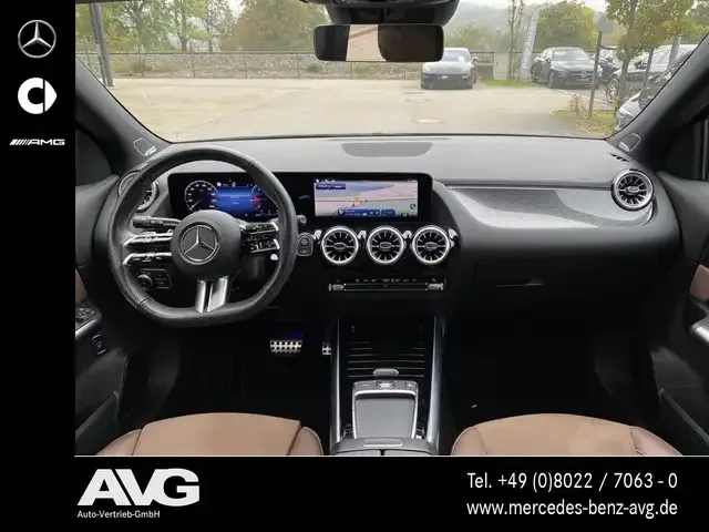 Mercedes-Benz GLA 220