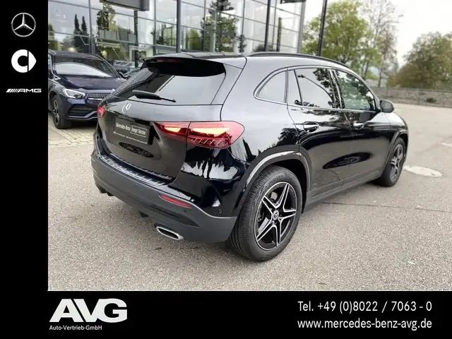 Mercedes-Benz GLA 220