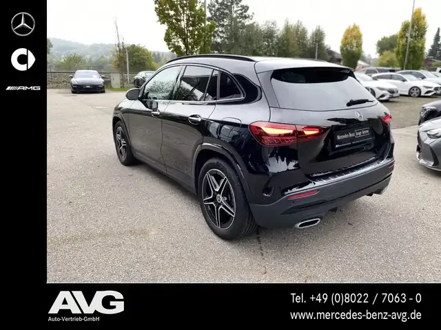Mercedes-Benz GLA 220