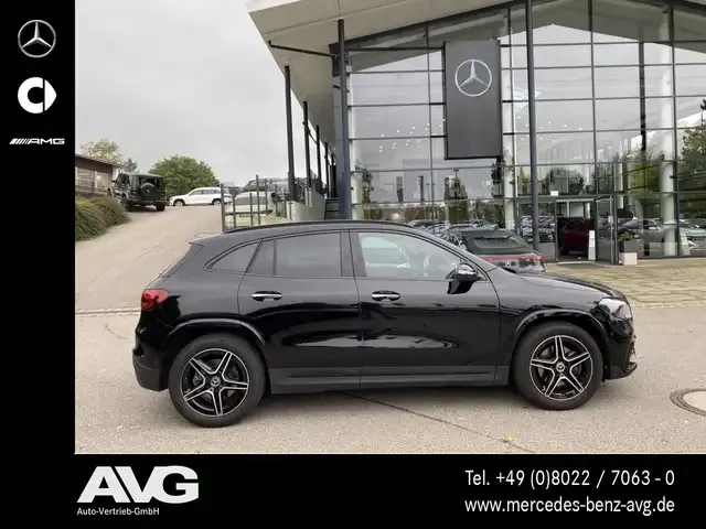 Mercedes-Benz GLA 220