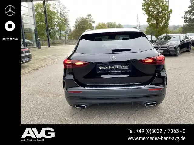 Mercedes-Benz GLA 220