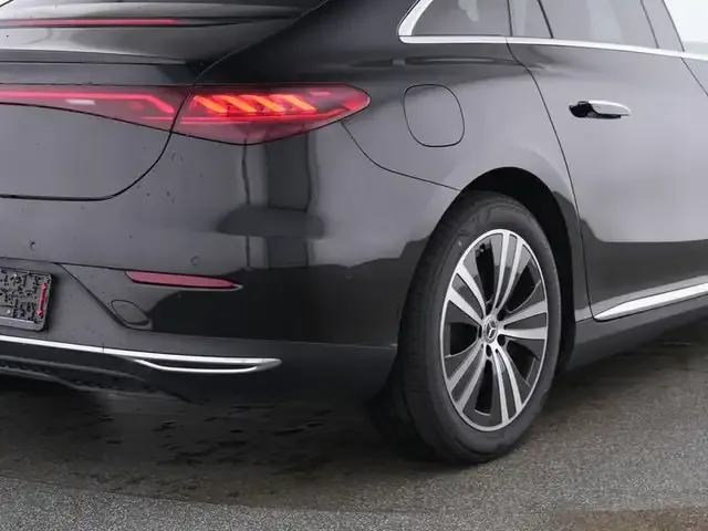 Mercedes-Benz EQE 350