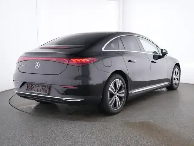 Mercedes-Benz EQE 350
