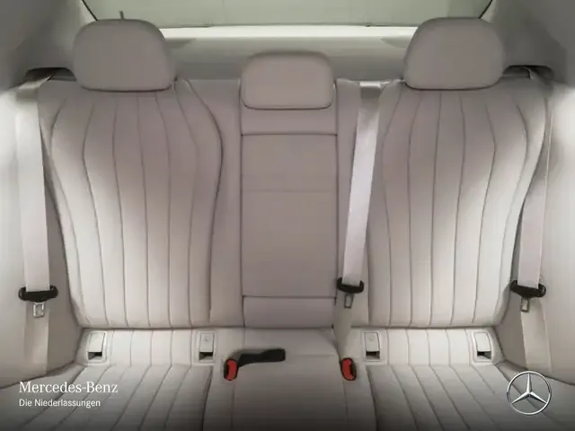 Mercedes-Benz E 400
