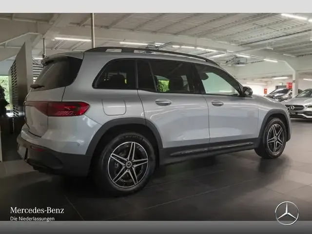 Mercedes-Benz EQB 350