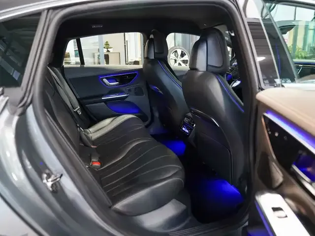 Mercedes-Benz EQE 300