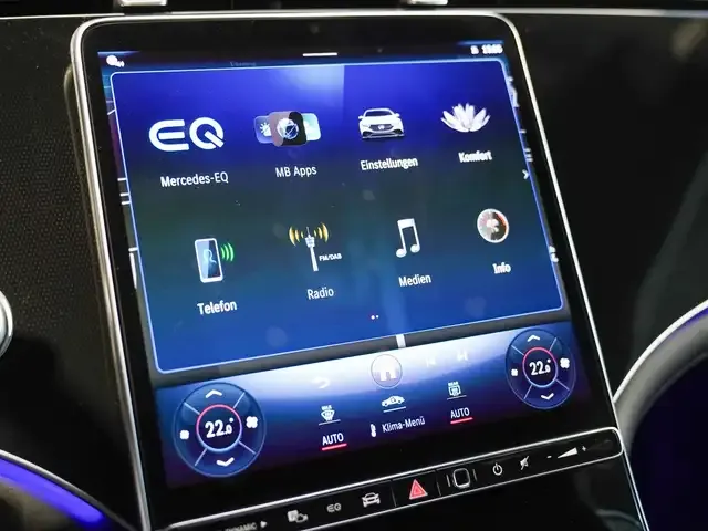 Mercedes-Benz EQE 300