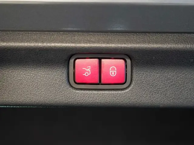 Mercedes-Benz EQE 300