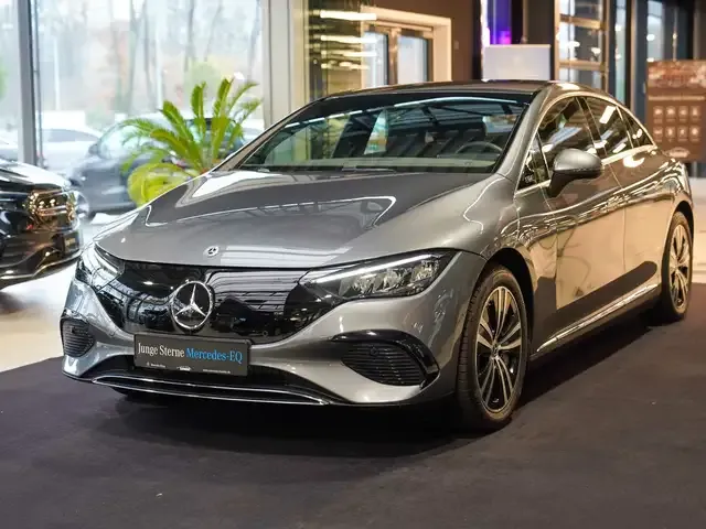 Mercedes-Benz EQE 300