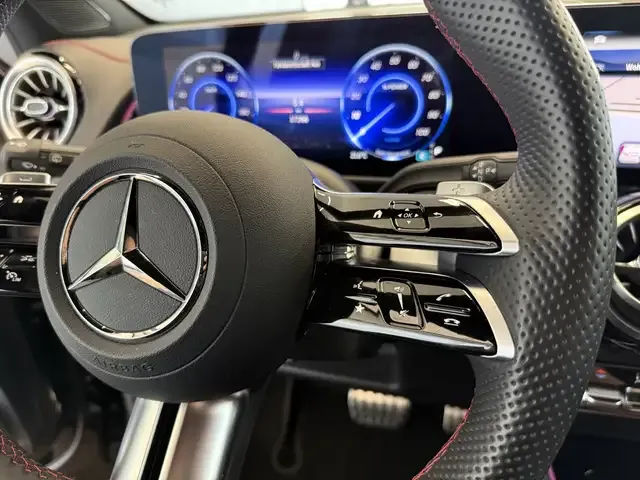 Mercedes-Benz EQB 300