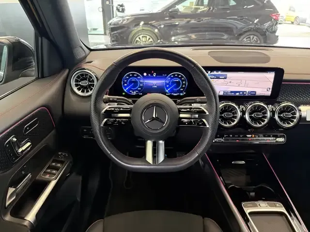 Mercedes-Benz EQB 300