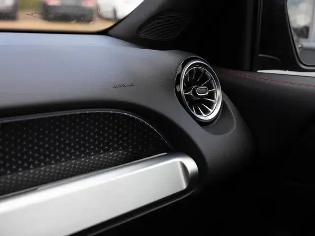 Mercedes-Benz GLB 250