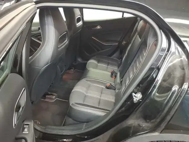 Mercedes-Benz GLA 180