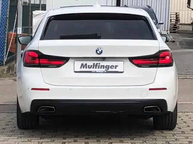 BMW 530