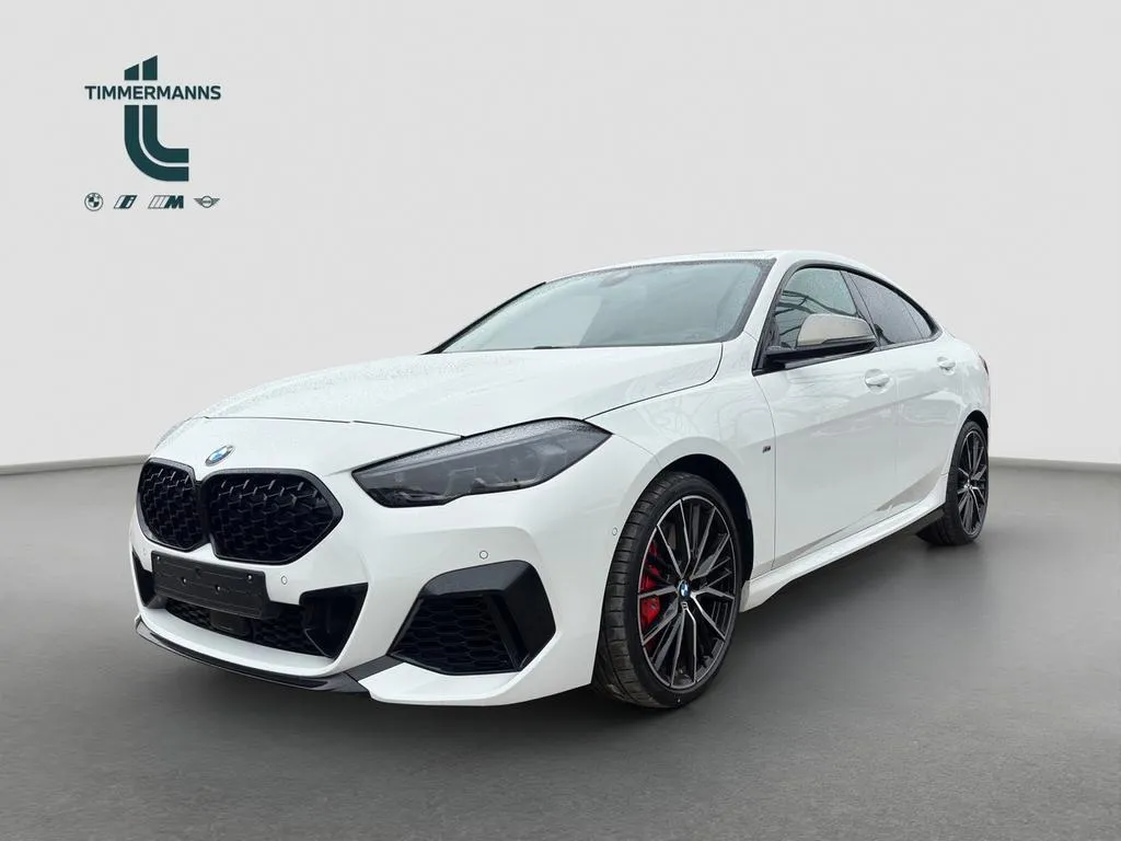 BMW 235