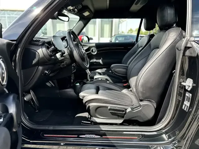 MINI John Cooper Works Cabrio