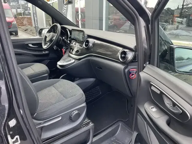 Mercedes-Benz EQV 300