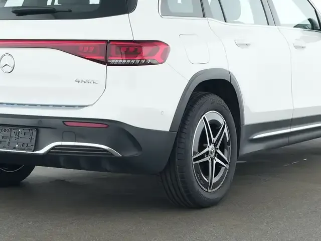 Mercedes-Benz EQB 300