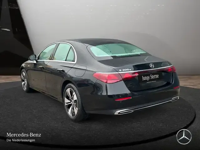 Mercedes-Benz E 300